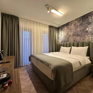 Hotel Iris