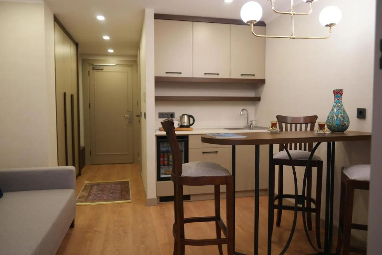 Nevi Hotel & Suites Istanbul Taksim 4*,